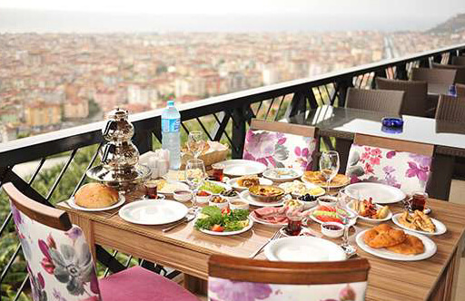 Breakfast in Alanya