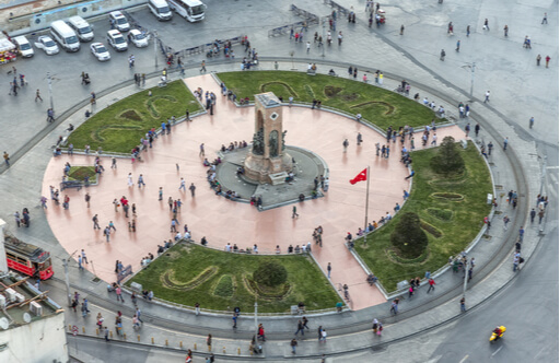 İstanbul Taksim’de AVIS Keyfi