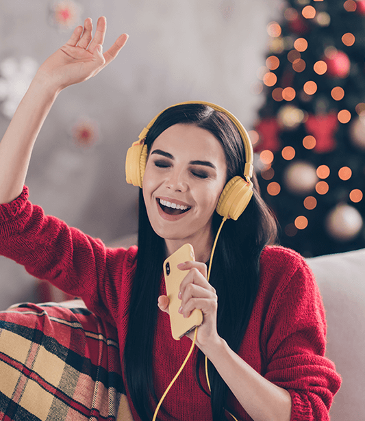 Sizi Moda Sokacak Yeni Yıl Şarkıları