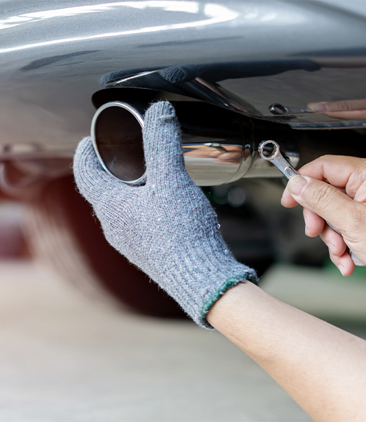 Sürüş Güvenliği İçin Bilmen Gerekenler: Egzoz Dumanının Renkleri ve Anlamları