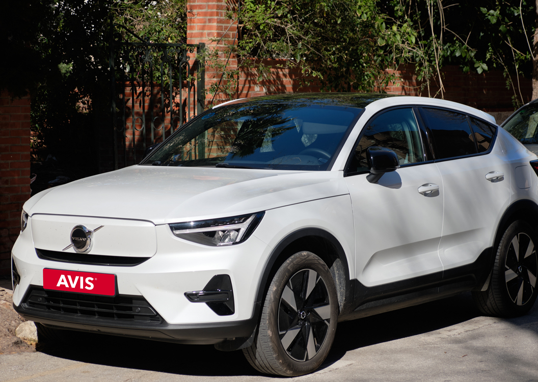 volvo-ex40-detayli-inceleme-ismi-degisen-elektrikli-suv-neler-sunuyor
